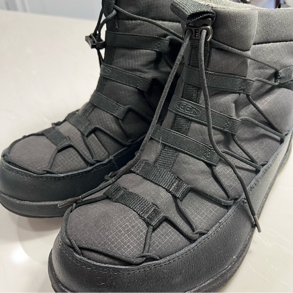 KEEN Men\'s Uneek SNK Waterproof Winter Chukka Boots SIZE 11 Comfort Lightweight